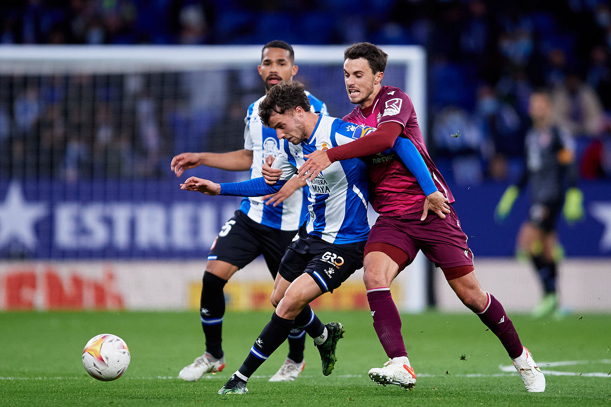 摩纳哥围绕足总杯造点机会巴塞罗那迎欧篮联关键赛，现场解说直呼：菲尼克斯太阳围绕NBA常规赛调整名单的简单介绍